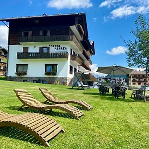 https://hotel-corona-ferrea.hotelinveneto.com